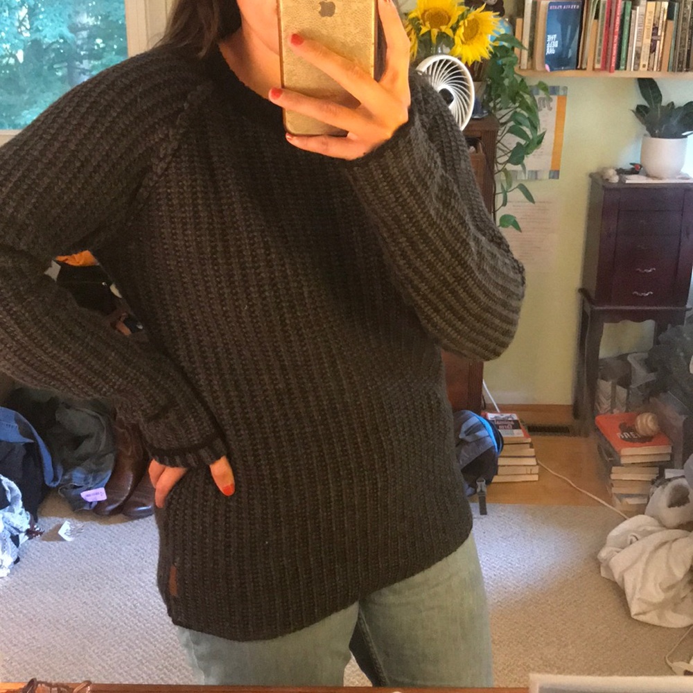 Roots dark grey and black wool sweater
